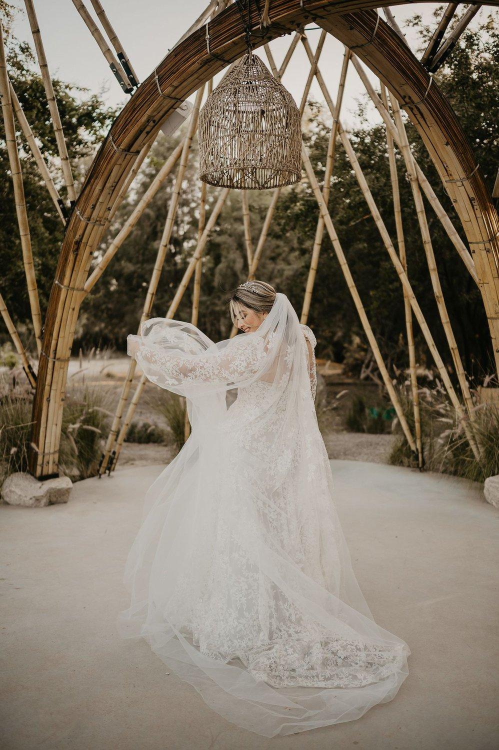 carousel-hero-element image-15