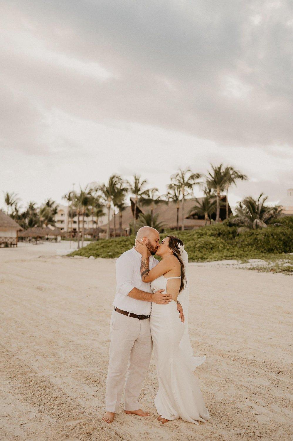 carousel-hero-element image-16