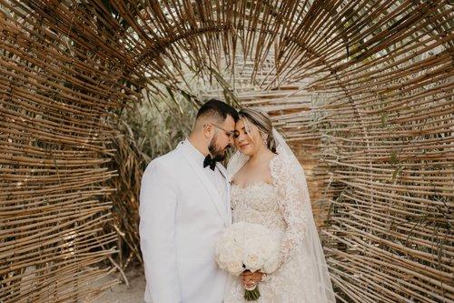 mobile - carousel-hero-element image-0