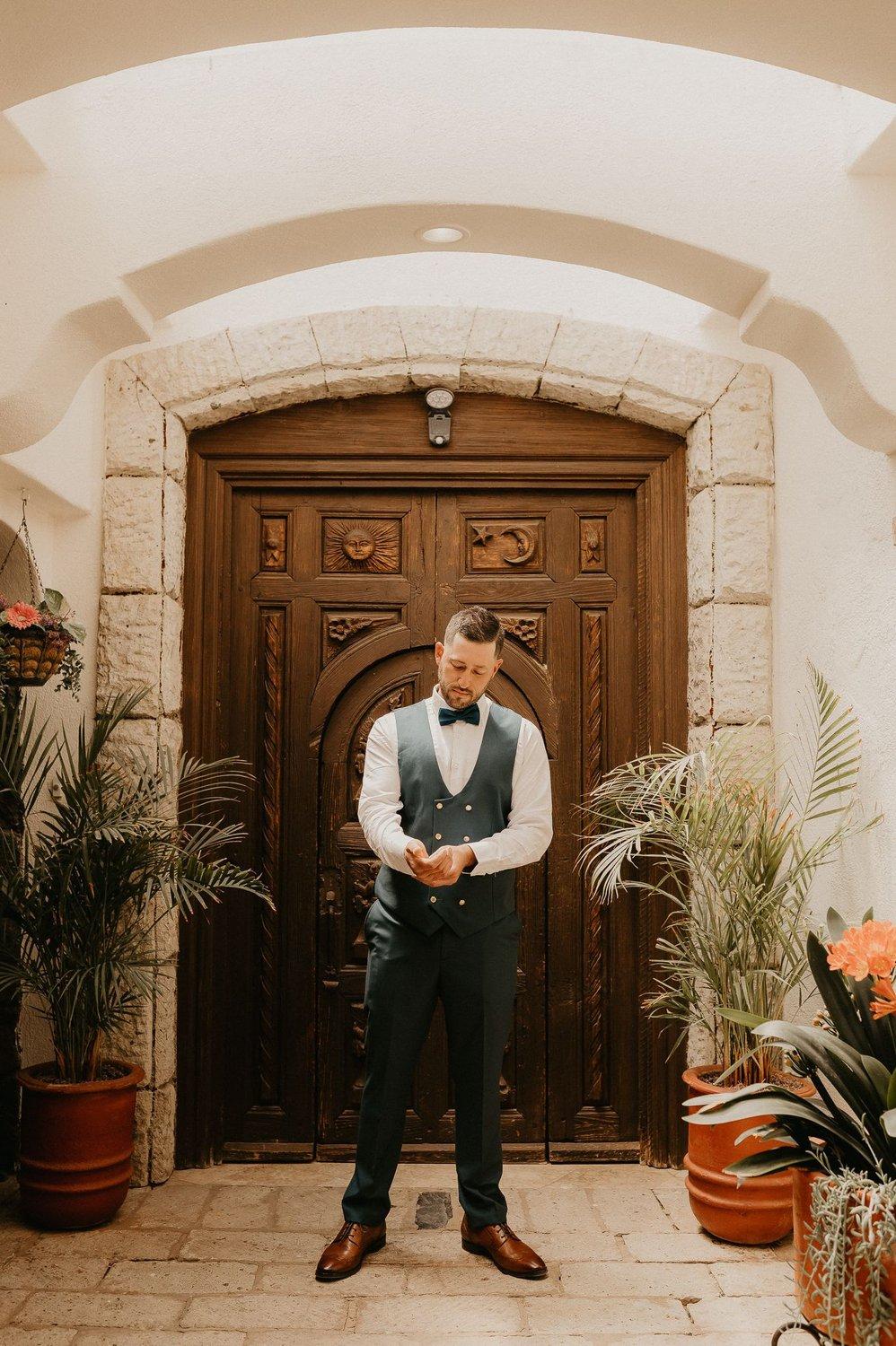 carousel-hero-element image-6